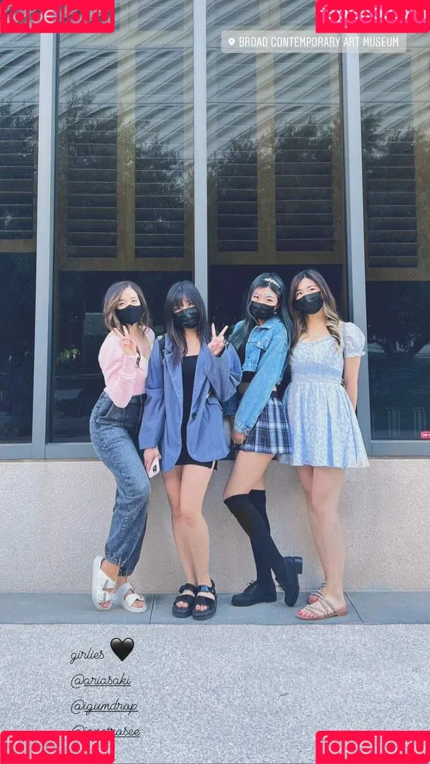 AriaSaki / simplyjustaria Onlyfans Photo Gallery 