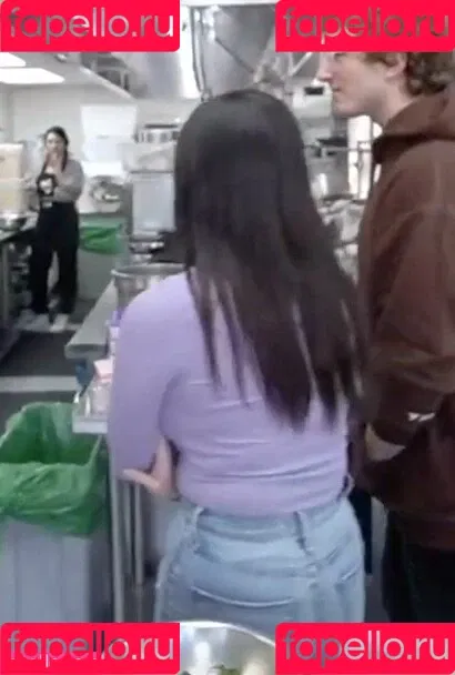 AriaSaki / simplyjustaria Onlyfans Photo Gallery 