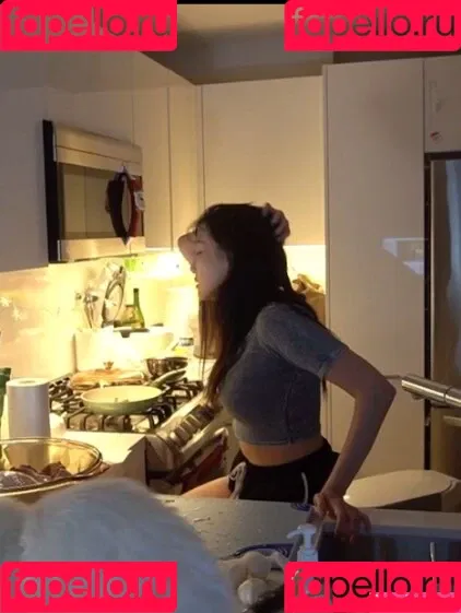 AriaSaki / simplyjustaria Onlyfans Photo Gallery 