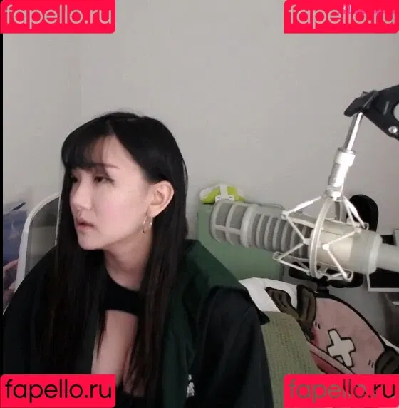 AriaSaki / simplyjustaria Onlyfans Photo Gallery 