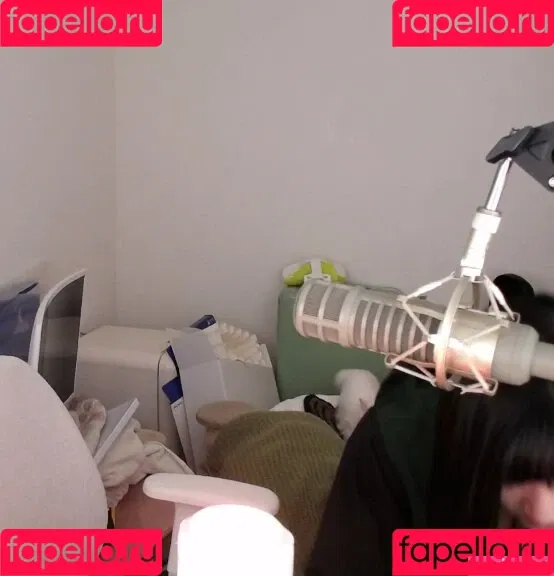 AriaSaki / simplyjustaria Onlyfans Photo Gallery 