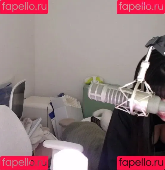 AriaSaki / simplyjustaria Onlyfans Photo Gallery 