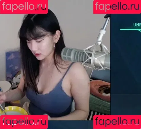 AriaSaki / simplyjustaria Onlyfans Photo Gallery 