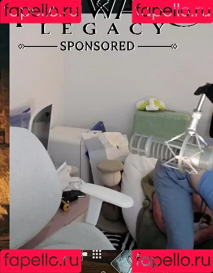 AriaSaki / simplyjustaria Onlyfans Photo Gallery 