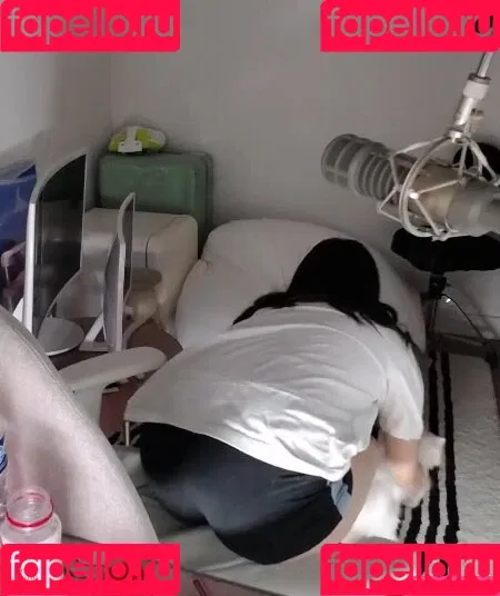 AriaSaki / simplyjustaria Onlyfans Photo Gallery 