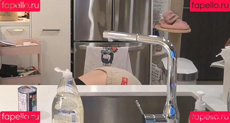 AriaSaki / simplyjustaria Onlyfans Photo Gallery 