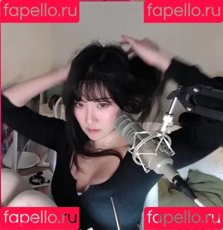 AriaSaki / simplyjustaria Onlyfans Photo Gallery 