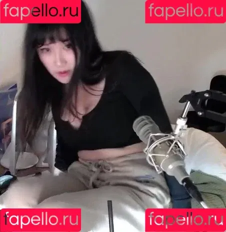 AriaSaki / simplyjustaria Onlyfans Photo Gallery 