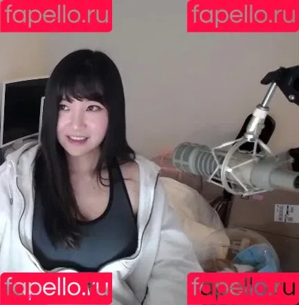 AriaSaki / simplyjustaria Onlyfans Photo Gallery 