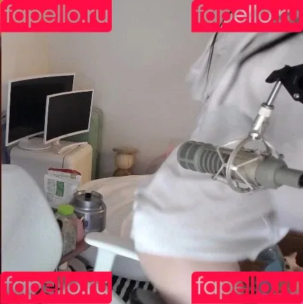 AriaSaki / simplyjustaria Onlyfans Photo Gallery 