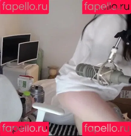 AriaSaki / simplyjustaria Onlyfans Photo Gallery 