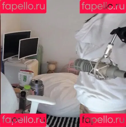 AriaSaki / simplyjustaria Onlyfans Photo Gallery 