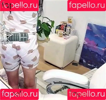 AriaSaki / simplyjustaria Onlyfans Photo Gallery 