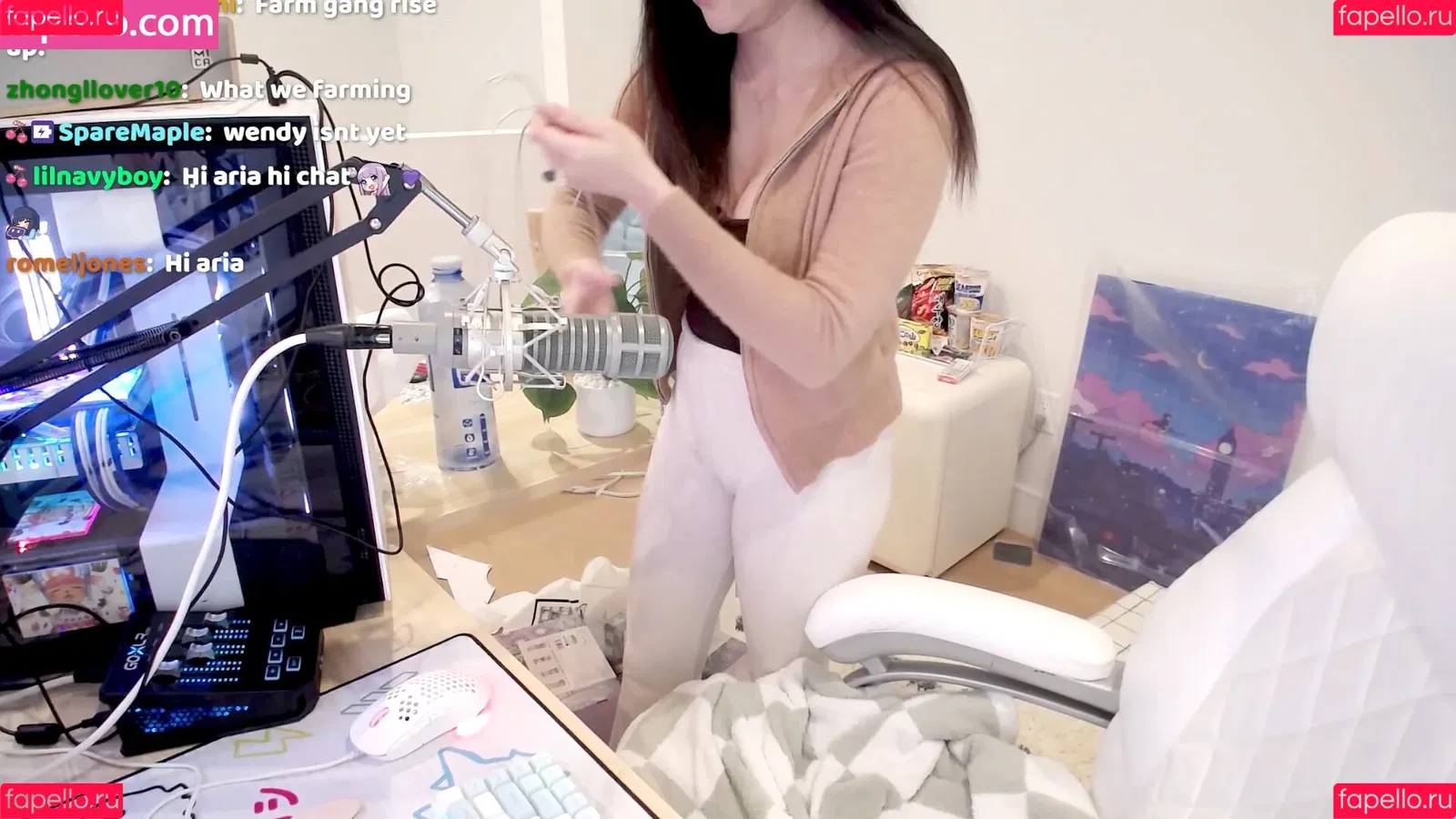 AriaSaki / simplyjustaria Onlyfans Photo Gallery 