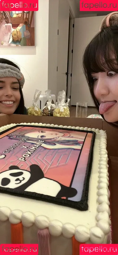 AriaSaki / simplyjustaria Onlyfans Photo Gallery 