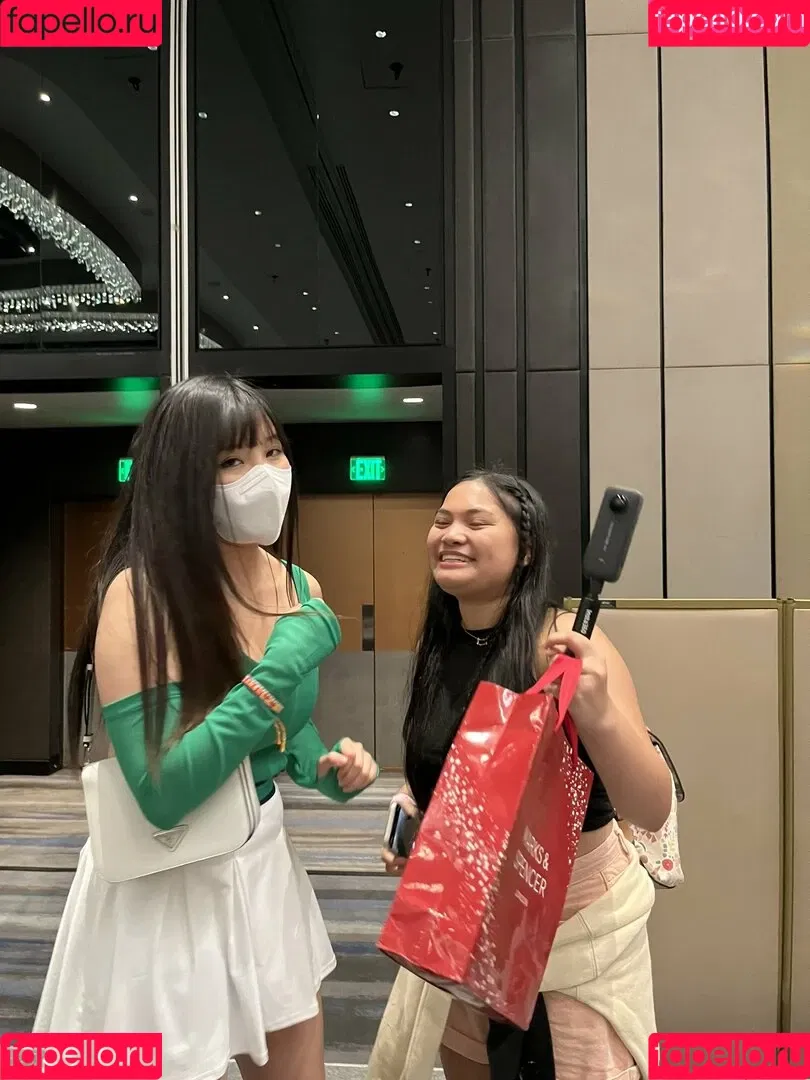 AriaSaki / simplyjustaria Onlyfans Photo Gallery 