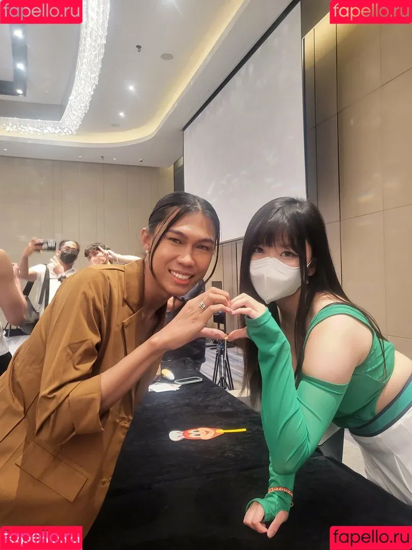 AriaSaki / simplyjustaria Onlyfans Photo Gallery 