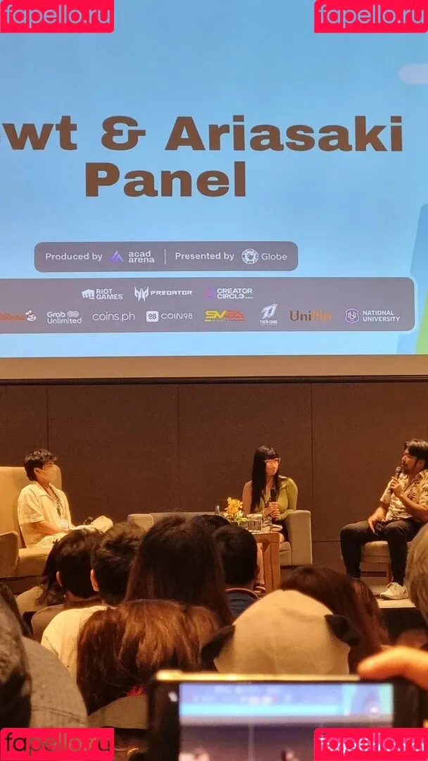 AriaSaki / simplyjustaria Onlyfans Photo Gallery 