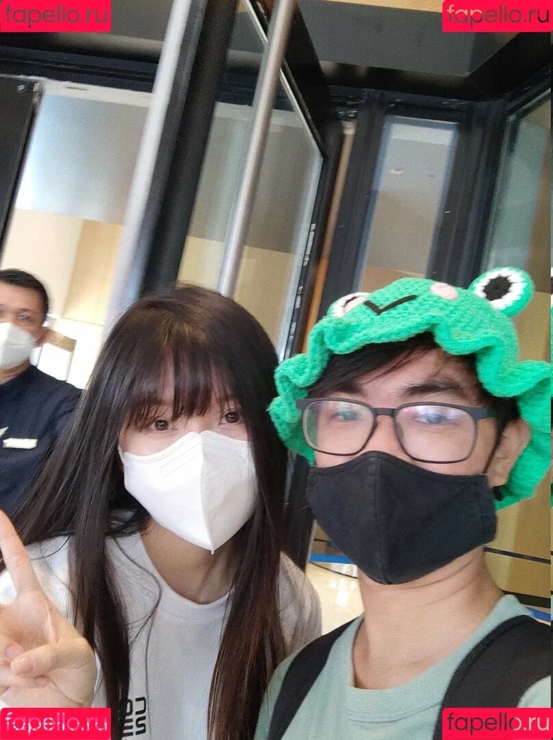 AriaSaki / simplyjustaria Onlyfans Photo Gallery 