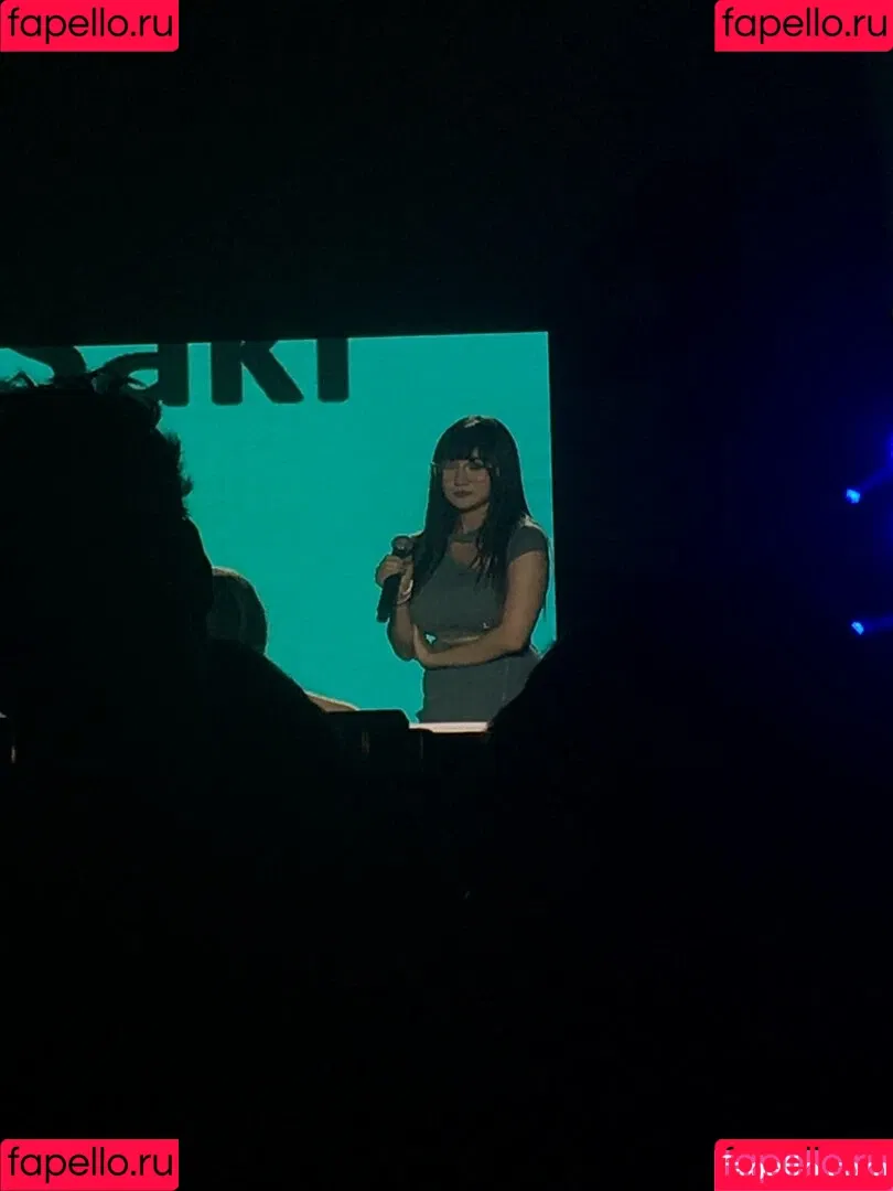 AriaSaki / simplyjustaria Onlyfans Photo Gallery 