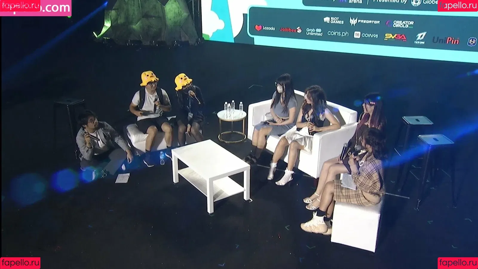 AriaSaki / simplyjustaria Onlyfans Photo Gallery 