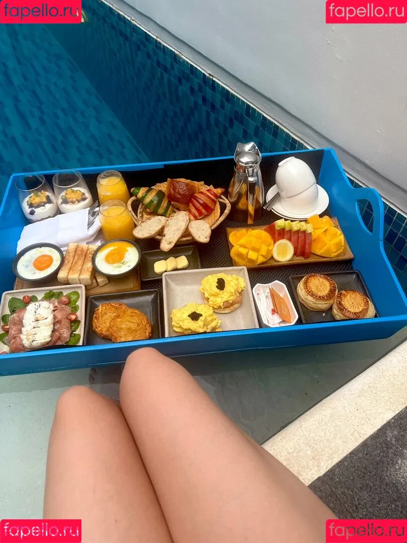 AriaSaki / simplyjustaria Onlyfans Photo Gallery 