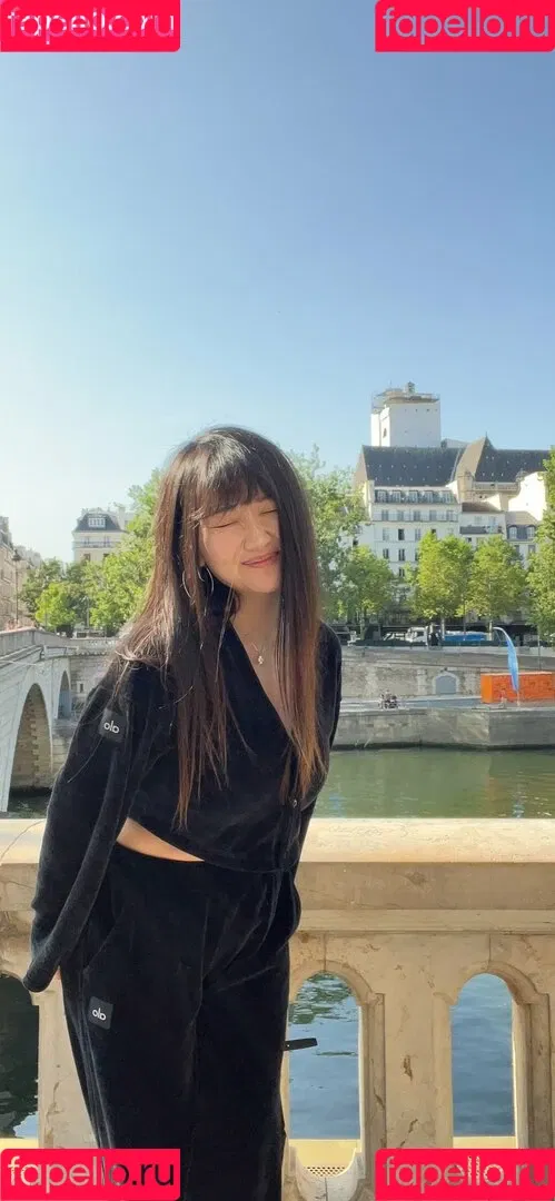 AriaSaki / simplyjustaria Onlyfans Photo Gallery 