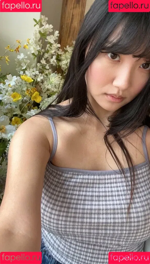 AriaSaki / simplyjustaria Onlyfans Photo Gallery 