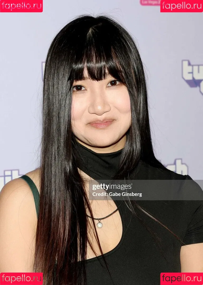 AriaSaki / simplyjustaria Onlyfans Photo Gallery 