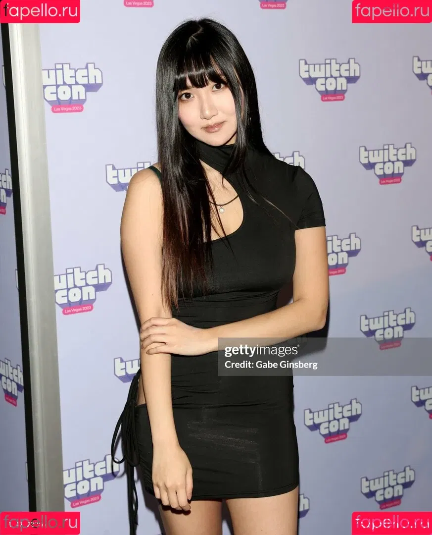 AriaSaki / simplyjustaria Onlyfans Photo Gallery 