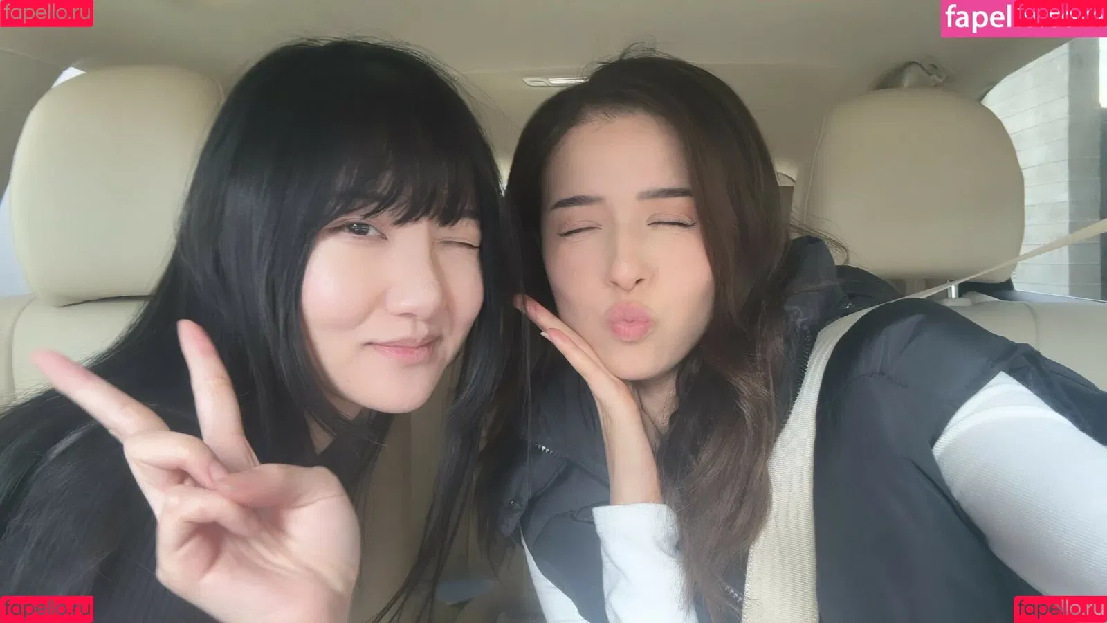 AriaSaki / simplyjustaria Onlyfans Photo Gallery 