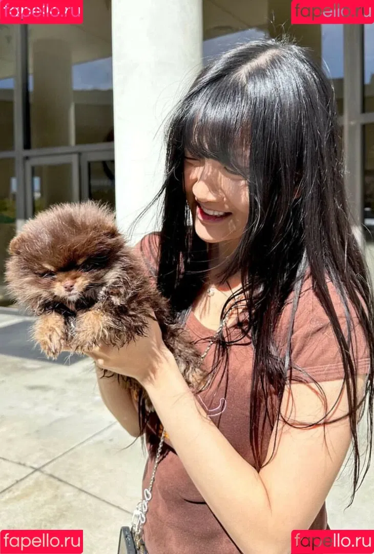 AriaSaki / simplyjustaria Onlyfans Photo Gallery 