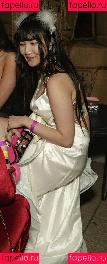 AriaSaki / simplyjustaria Onlyfans Photo Gallery 