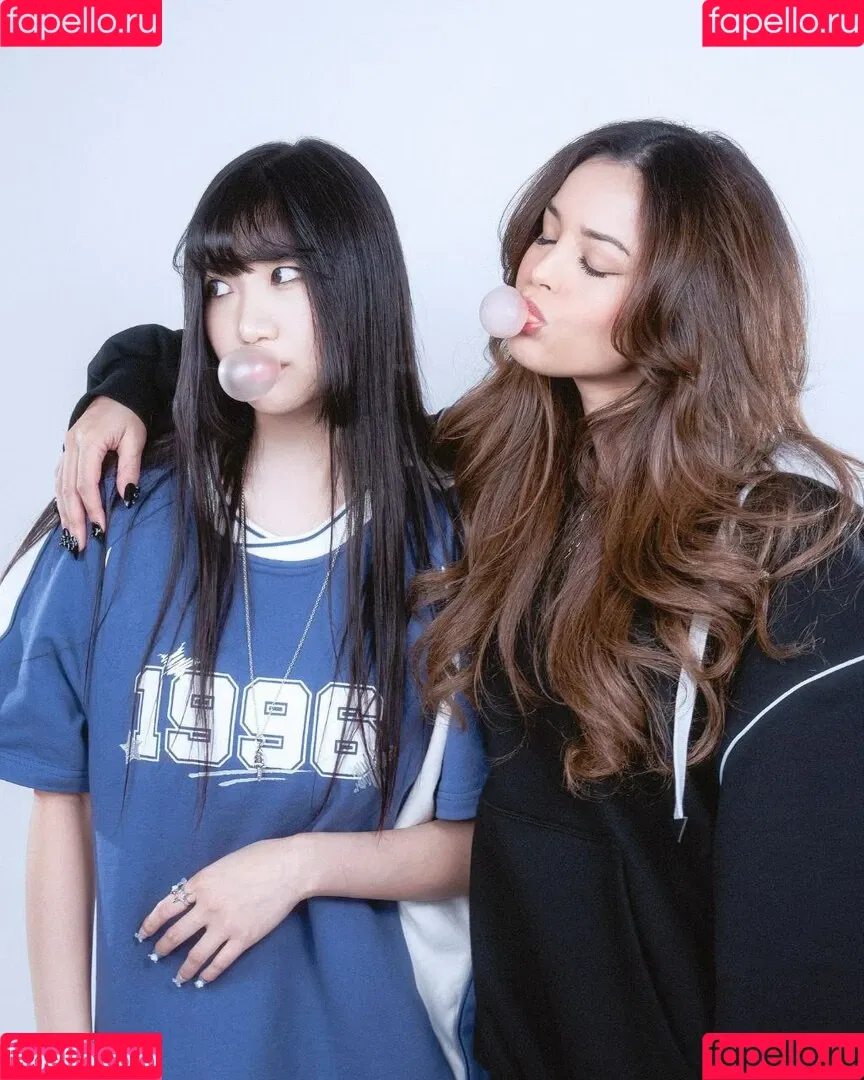 AriaSaki / simplyjustaria Onlyfans Photo Gallery 