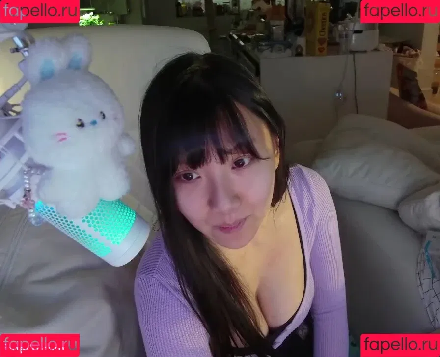 AriaSaki / simplyjustaria Onlyfans Photo Gallery 