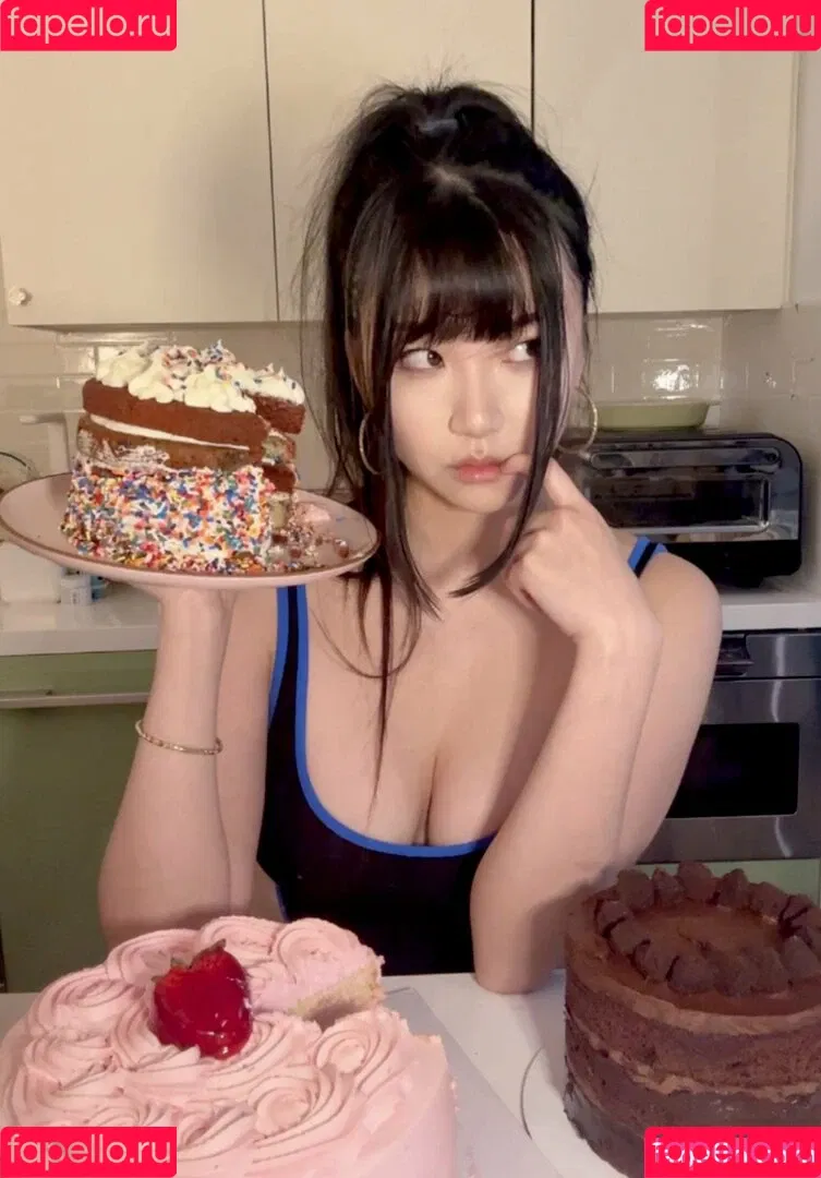 AriaSaki / simplyjustaria Onlyfans Photo Gallery 