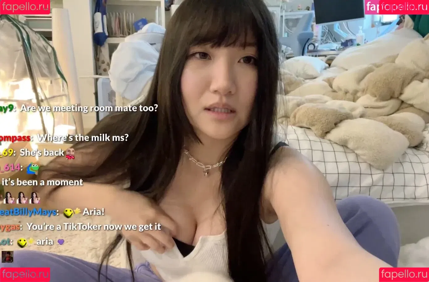 AriaSaki / simplyjustaria Onlyfans Photo Gallery 