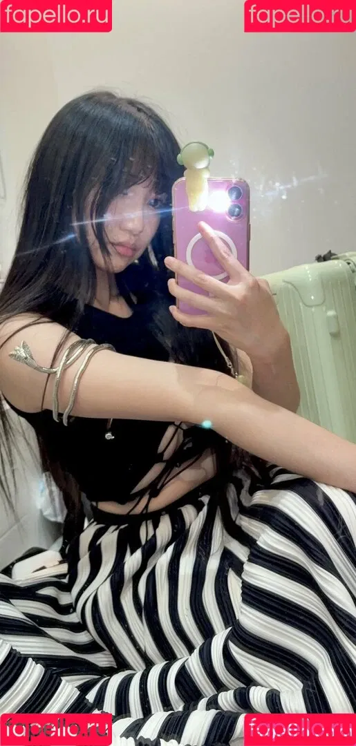 AriaSaki / simplyjustaria Onlyfans Photo Gallery 