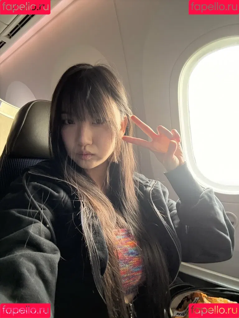 AriaSaki / simplyjustaria Onlyfans Photo Gallery 