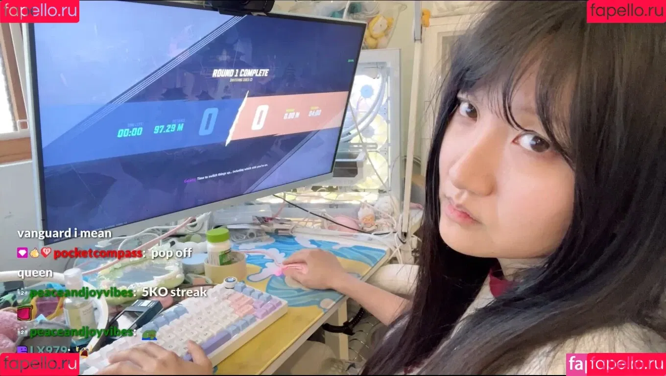 AriaSaki / simplyjustaria Onlyfans Photo Gallery 