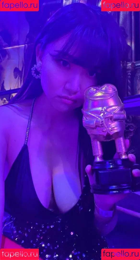 AriaSaki / simplyjustaria Onlyfans Photo Gallery 