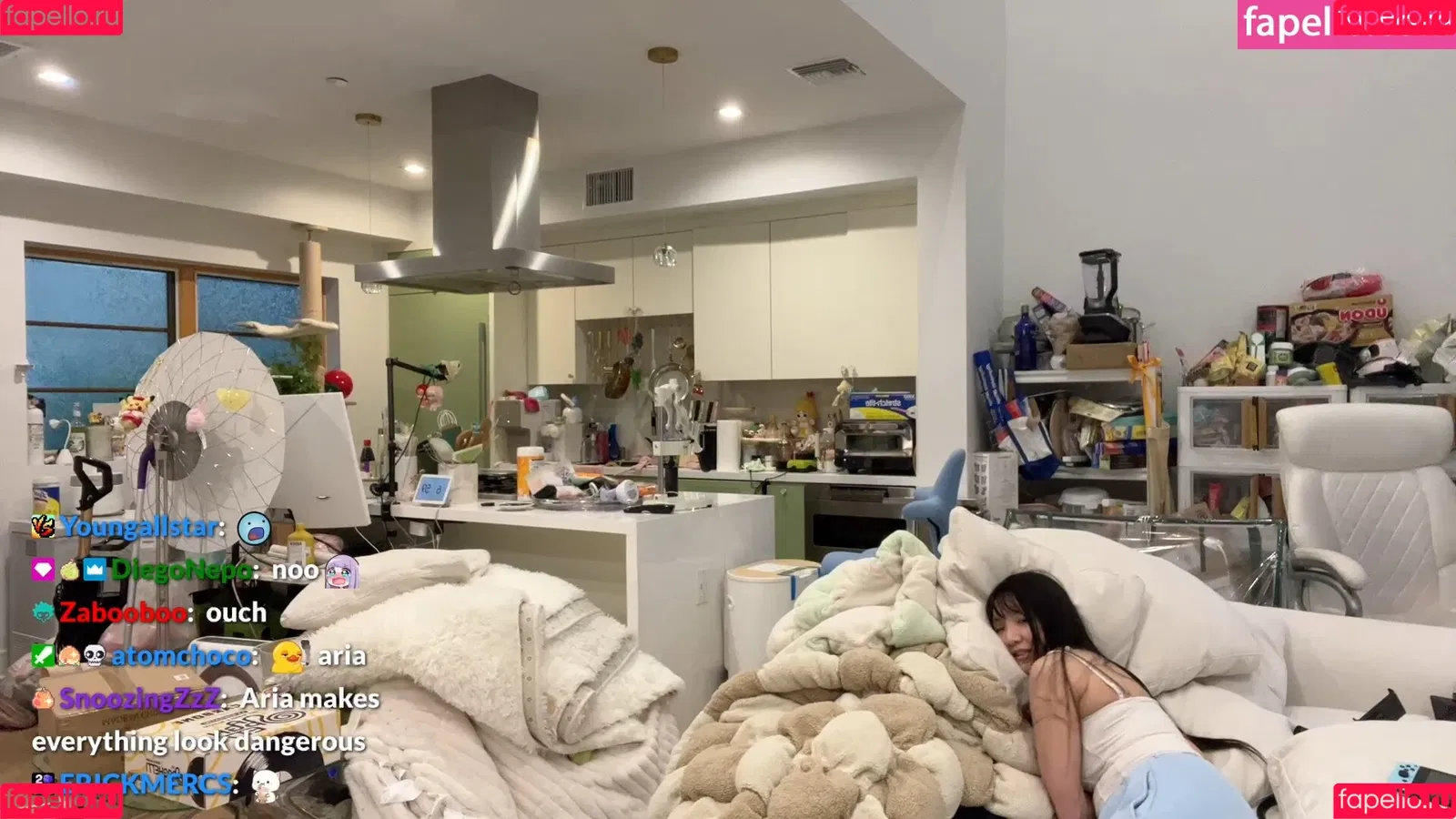 AriaSaki / simplyjustaria Onlyfans Photo Gallery 