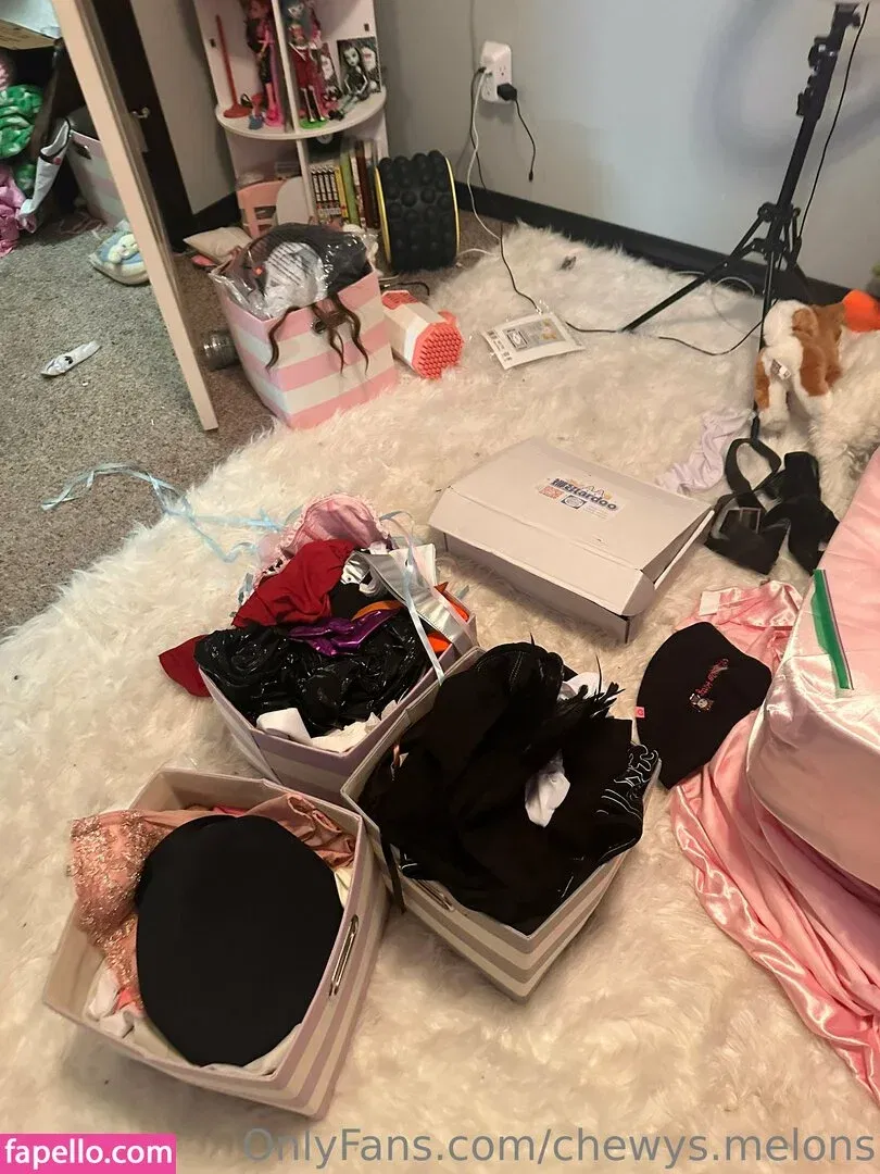 Chewys.melons Onlyfans Photo Gallery 