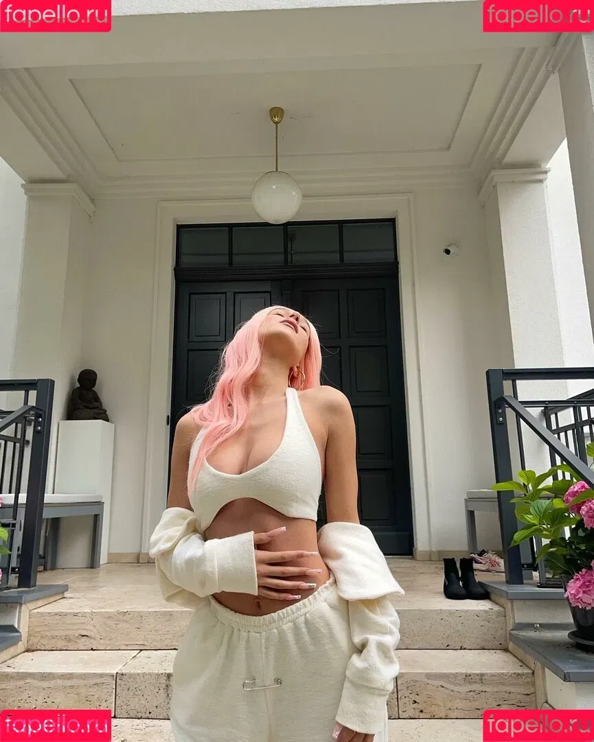 Nona kanal / nonadreamspecial / nonakanal Onlyfans Photo Gallery 