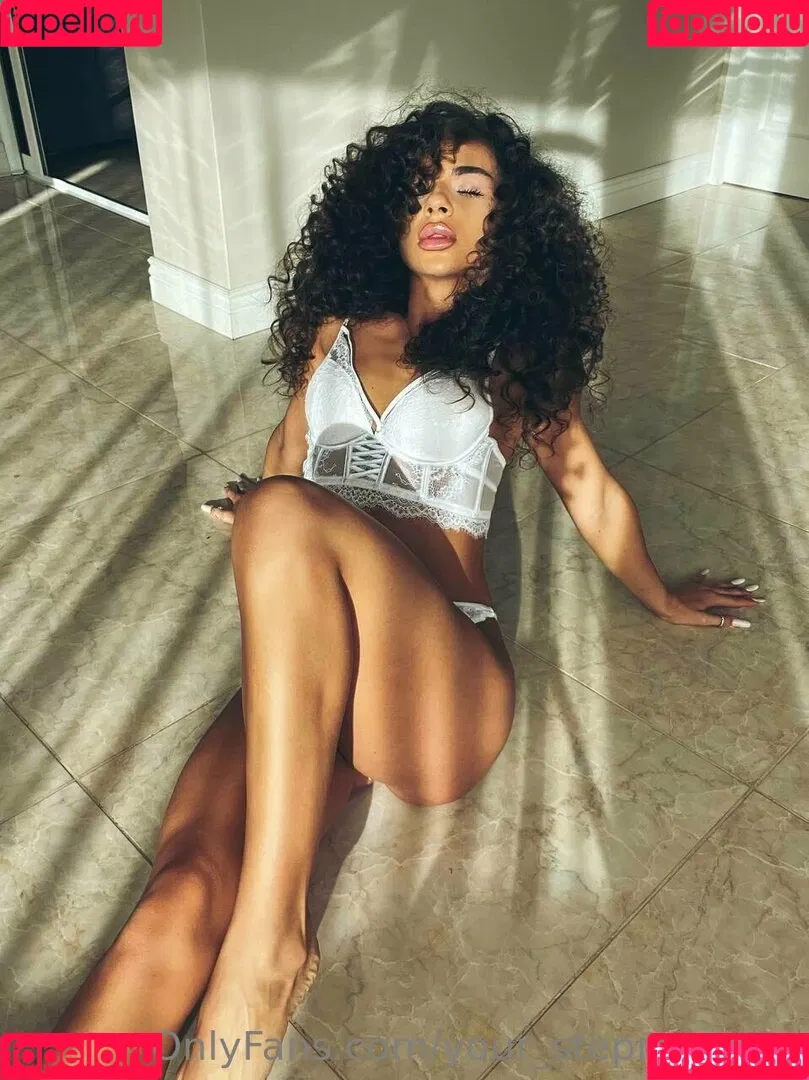 Angela / your_stepmommy / your_stepmommy5 / yourstepmommy Onlyfans Photo Gallery 