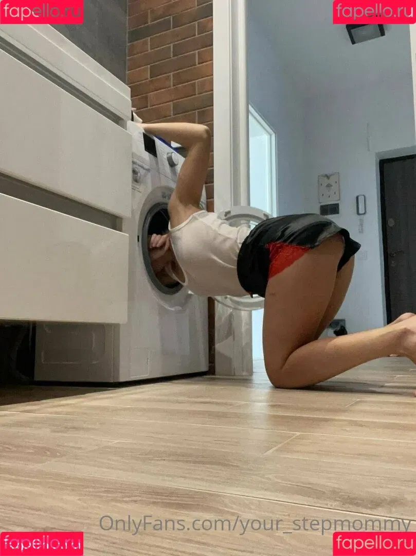 Angela / your_stepmommy / your_stepmommy5 / yourstepmommy Onlyfans Photo Gallery 
