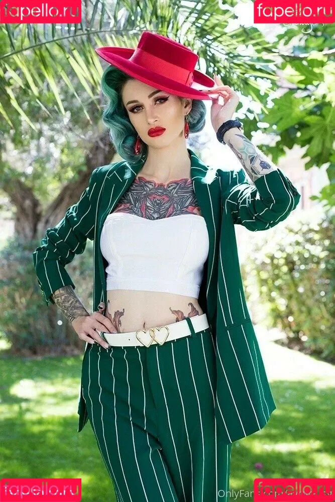 Avrora / Avrora_sg / avrora__sg Onlyfans Photo Gallery 