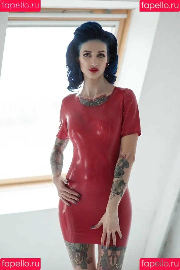 Avrora / Avrora_sg / avrora__sg Onlyfans Photo Gallery 