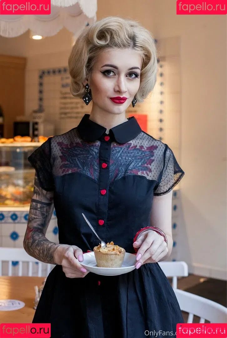 Avrora / Avrora_sg / avrora__sg Onlyfans Photo Gallery 