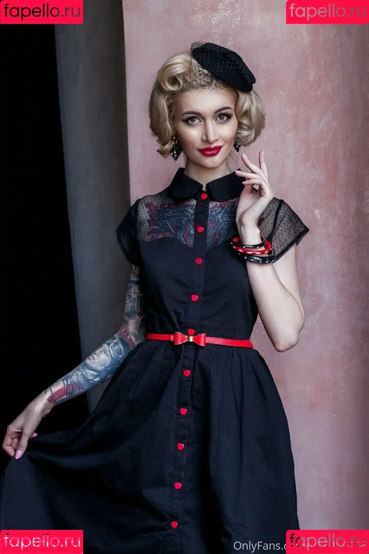 Avrora / Avrora_sg / avrora__sg Onlyfans Photo Gallery 